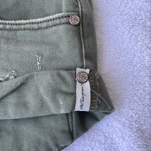 ONE TEASPOON BANDITS DENIM SHORT in SUPER KHAKI - Picture 3 of 7